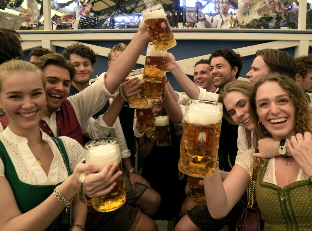 Počeo "Oktoberfest" - krigla piva skuplja oko šest odsto