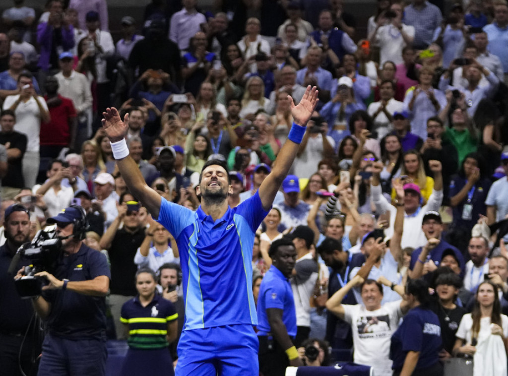 Djokovic to play in Paris, Turin and at Davis Cup Finals