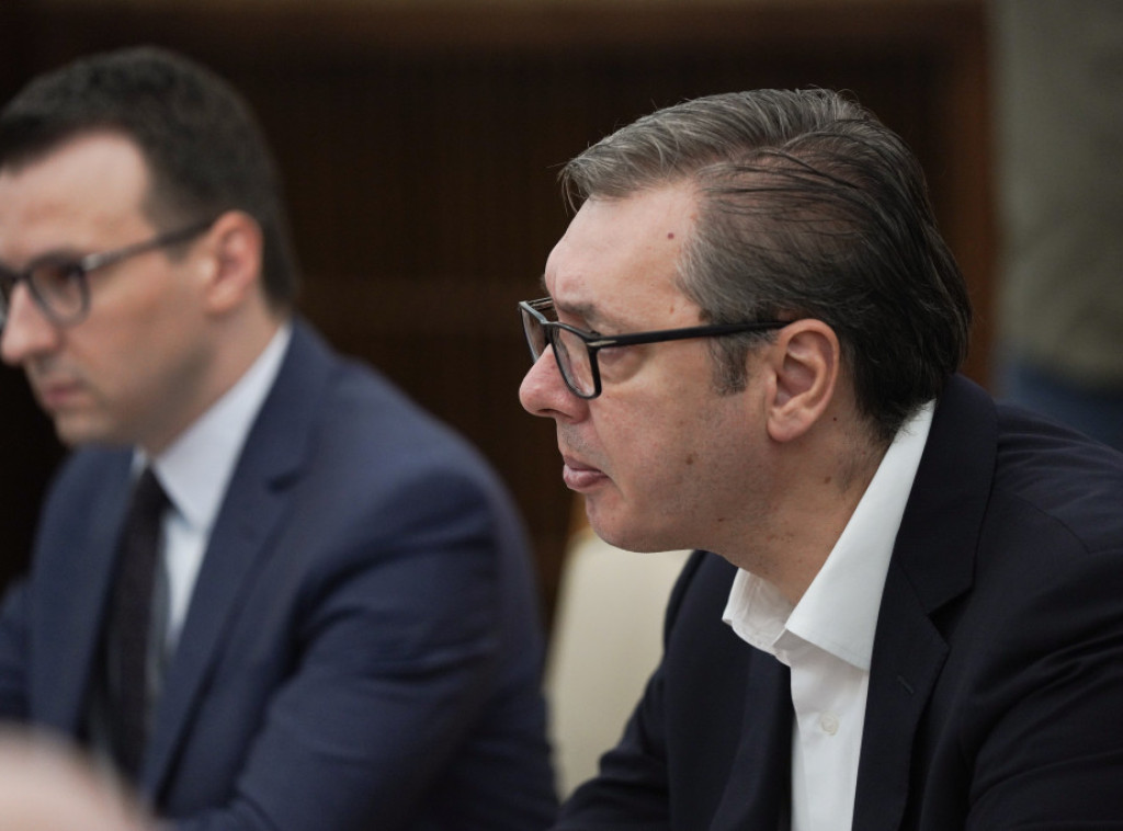 Vucic meets with ambassadors of Quint states, EU delegation head