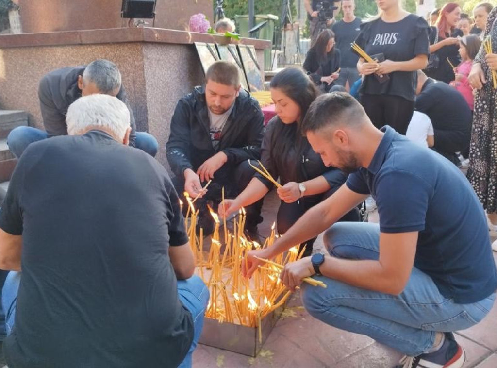 U sve četiri opštine na severu KiM i Štrpcu Srbi odaju počast stradalim sunarodnicima