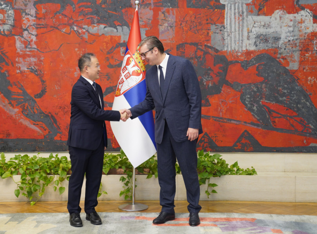 Vucic welcomes China's new ambassador