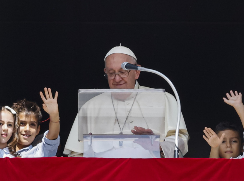 Papa Franja: Postoje načini da se blagoslove istopolne zajednice