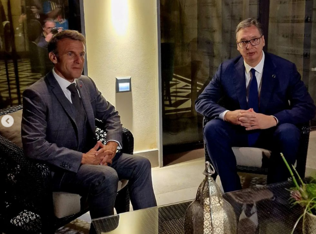Vucic speaks with Macron in Granada