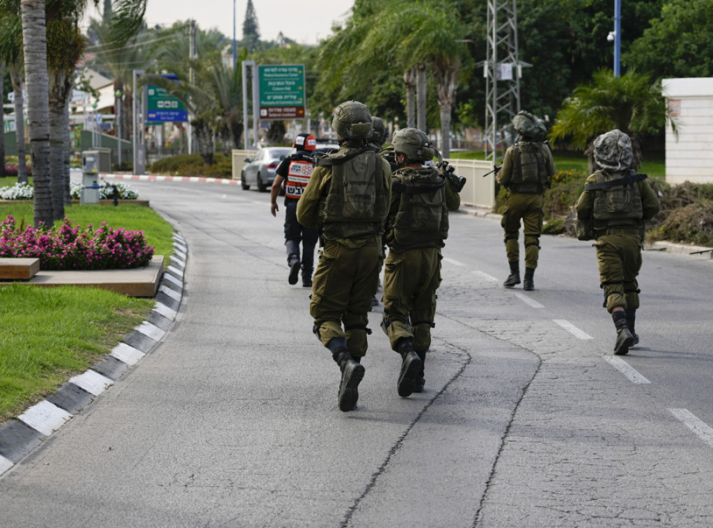 Najmanje dva Izraelca ubijena u napadu na autobus sa turistima u Egiptu