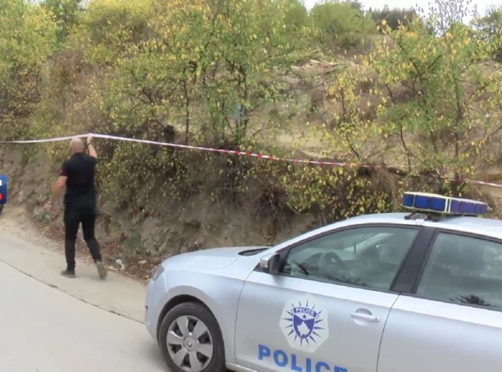 Obustavljeni radovi na putu koji vodi preko starog groblja, građani podneli prijave