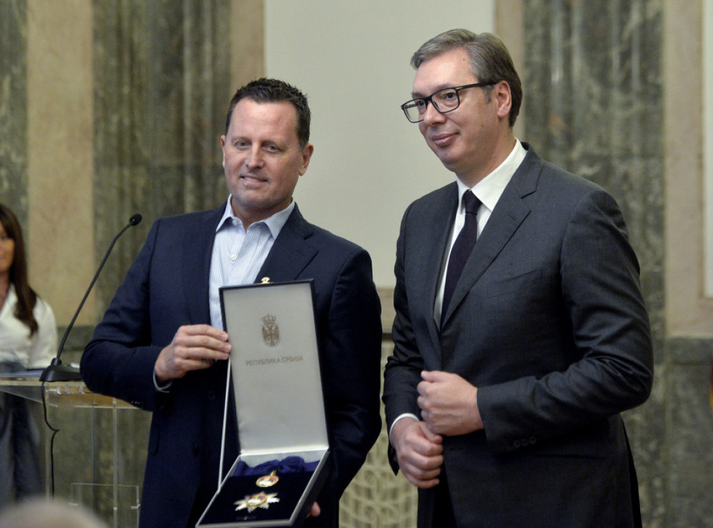 Vučić uručio Grenelu Orden srpske zastave prvog stepena