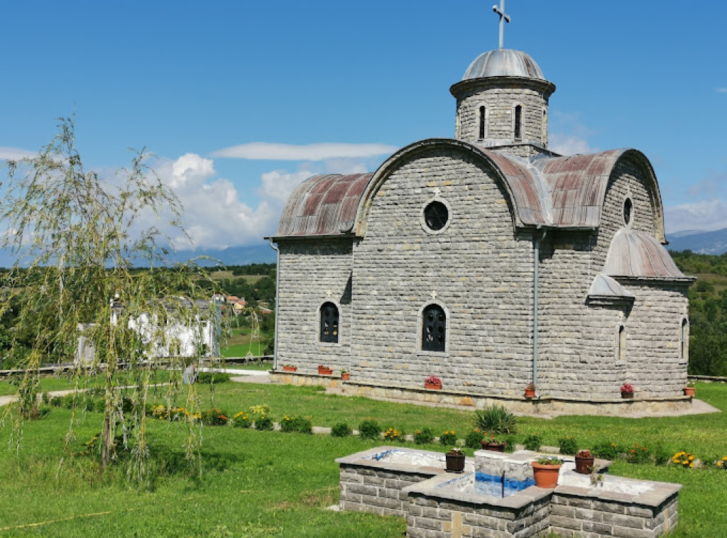 Opljačkana crkva u Osojanu, lopovi odneli bakarne oluke i novac