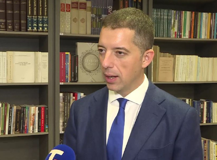 Đurić: Dajem glas i snažnu podršku listi "Aleksandar Vučić-Srbija ne sme da stane"