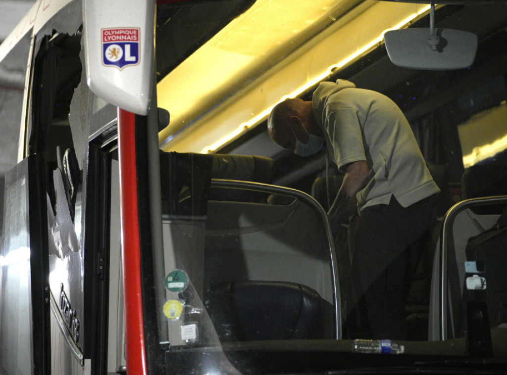 Trener Olimpika iz Liona Fabio Groso povređen u napadu huligana na autobus