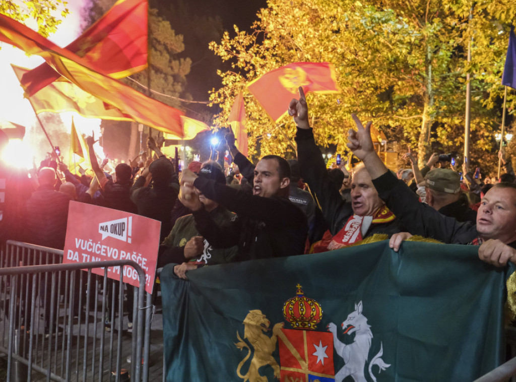 U Podgorici protesti nakon izbora Mandića za predsednika Skupštine Crne Gore