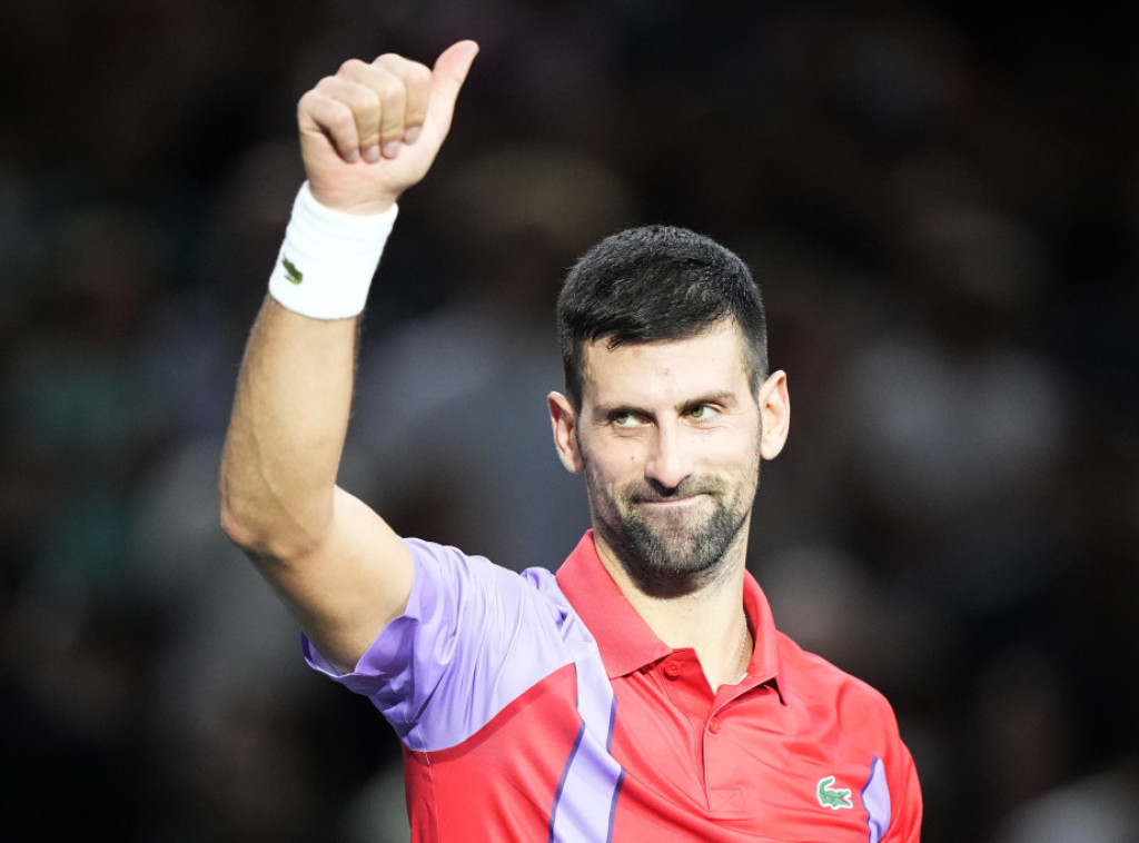 Djokovic overcomes Griekspoor to advance to Paris Masters quarters