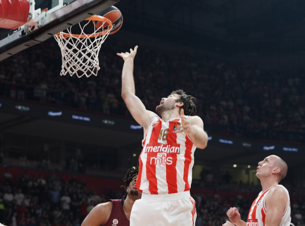 Košarkaši Crvene zvezde pobedili Makabi