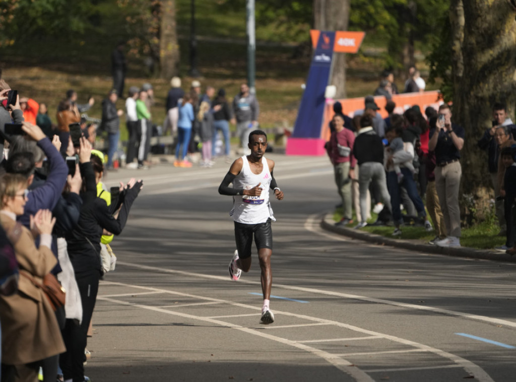 Etiopljanin Tamirat Tola pobednik je ovogodišnjeg maratona u Njujorku