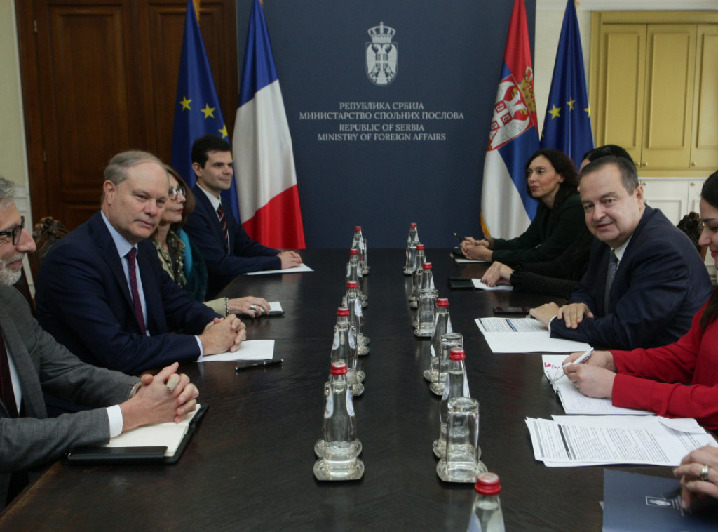 Ministar Dačić sa specijalnim izaslanikom MSP Francuske za Balkan Trokazom razgovarao o KiM
