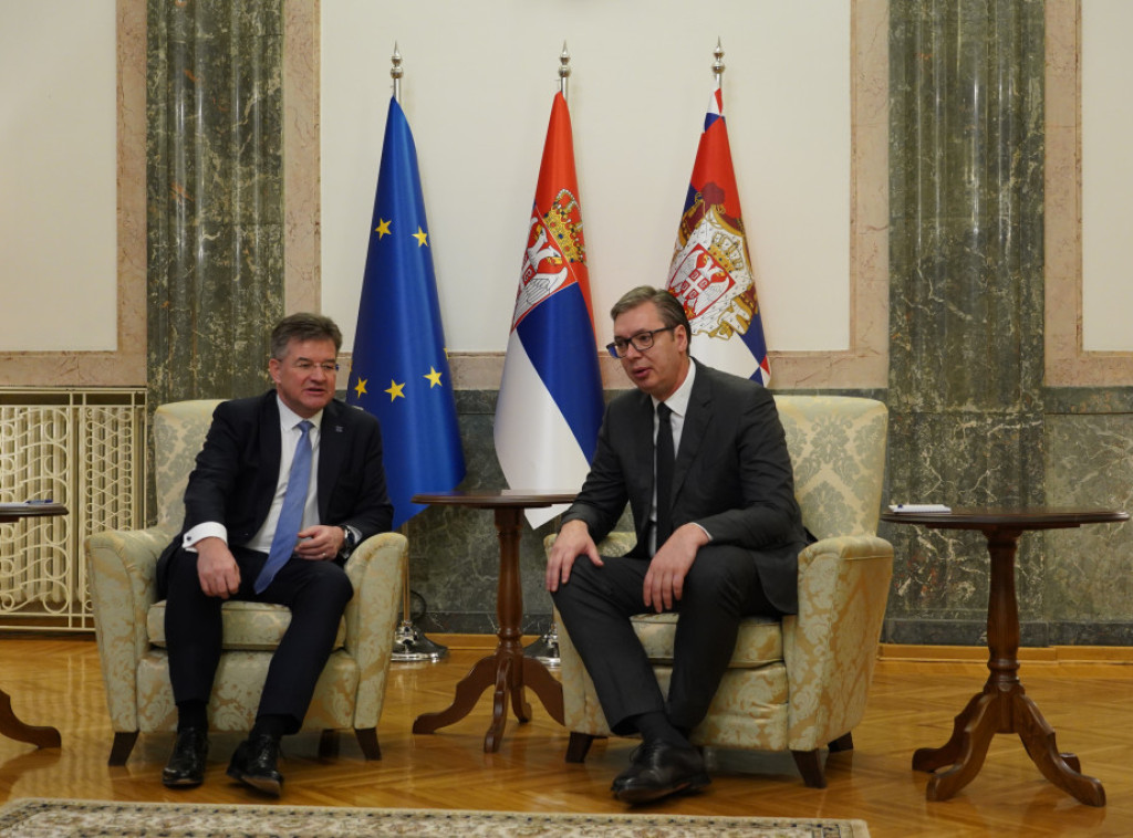 Vučić: Srbija opredeljena za dijalog i poštovanje dogovorenog, Srbi na KiM su u teškoj situaciji