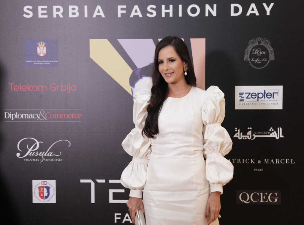 Supruga predsednika Tamara Vučić svečano u Parizu otvorila "Serbian Fashion Day"