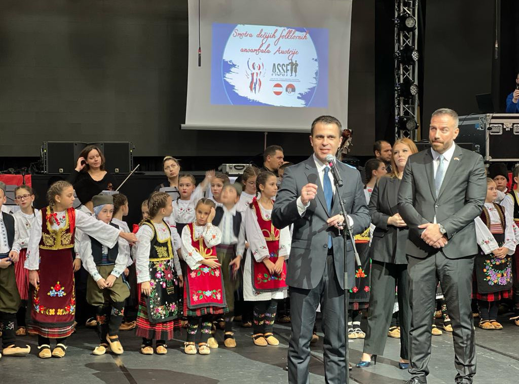 Ministar Milićević otvorio Smotru dečijih folklornih ansambala Austrije