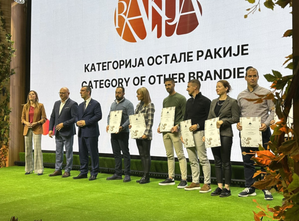 Orlić uručio nagrade najboljim proizvođačima rakije na Sajmu "Vinska vizija OB"