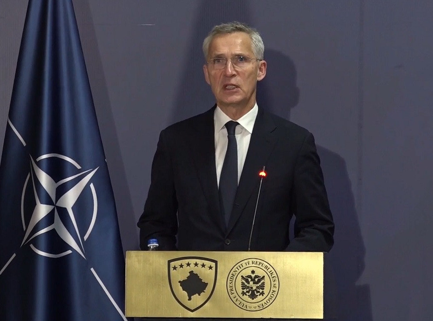 Jens Stoltenberg: NATO razmatra stavljanje nuklearnog oružja u stanje pripravnosti