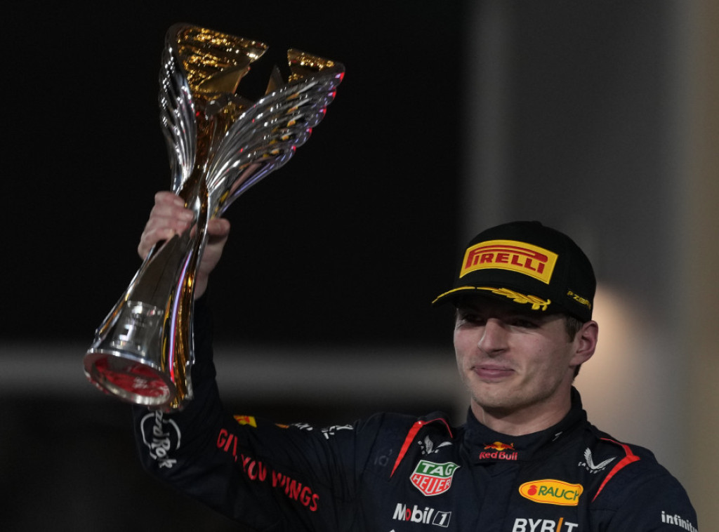 F1: Maks Ferstapen pobedio na poslednjoj trci sezone za VN Abu Dabija