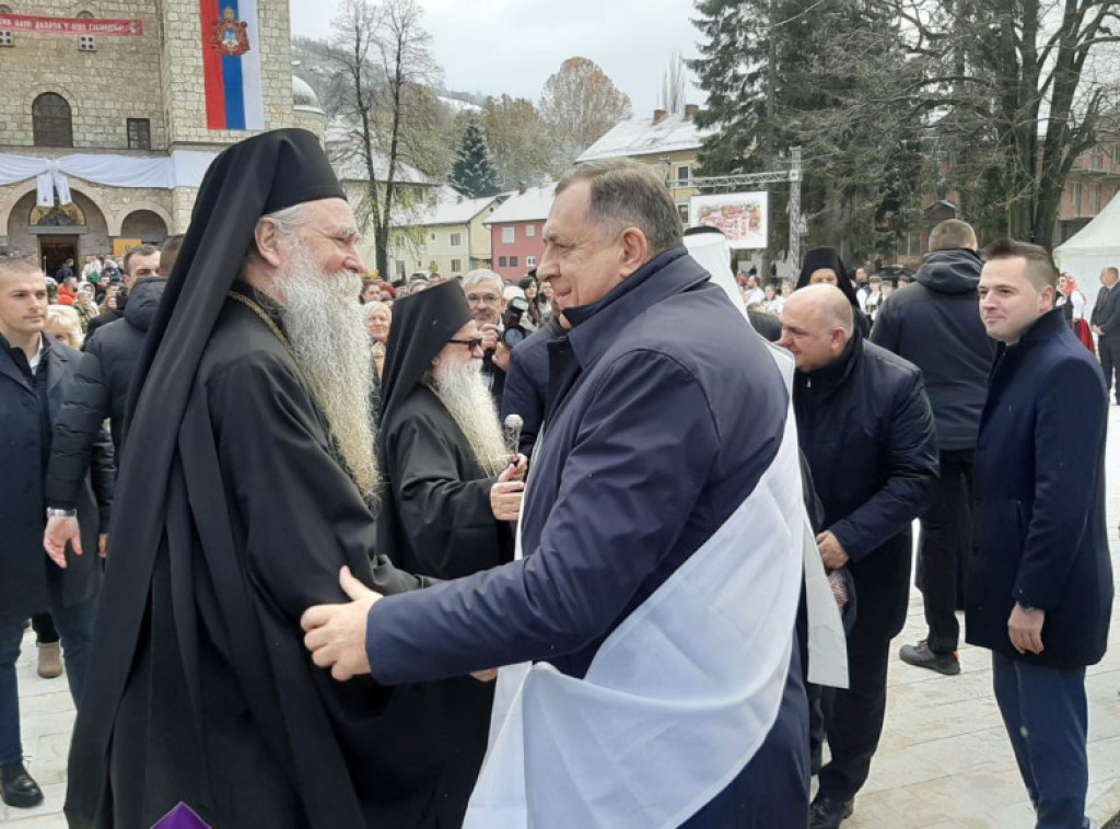 Dodik i patrijarh Porfirije posetili Medicinski fakultet u Foči