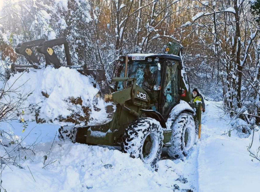 Vojska Srbije spremna je da pomogne građanima u saniranju posledica snežnih padavina