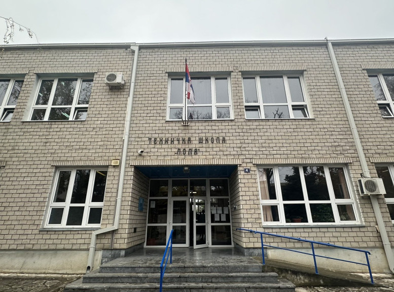 Orlić posetio Tehničku školu u Železniku: Briga o mladima se nastavlja