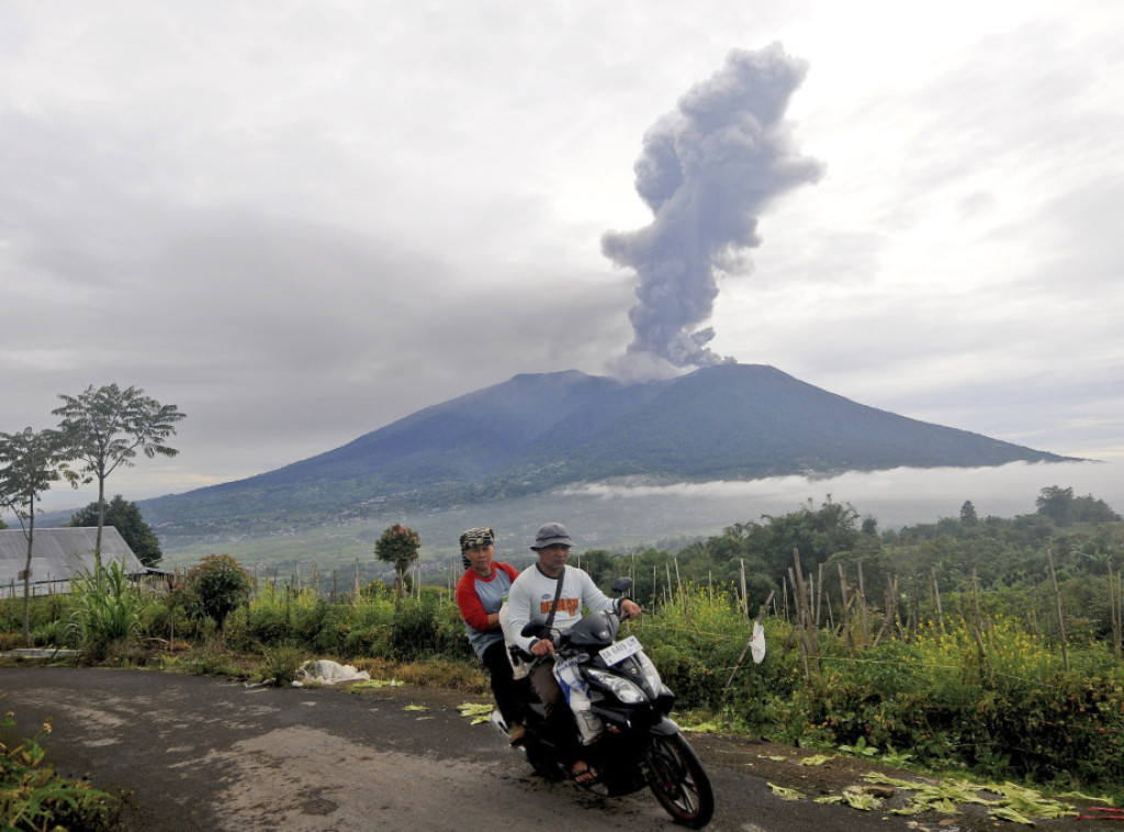 Indonezija: U erupciji vulkana Marapi poginule 22 osobe, za jednom se još traga