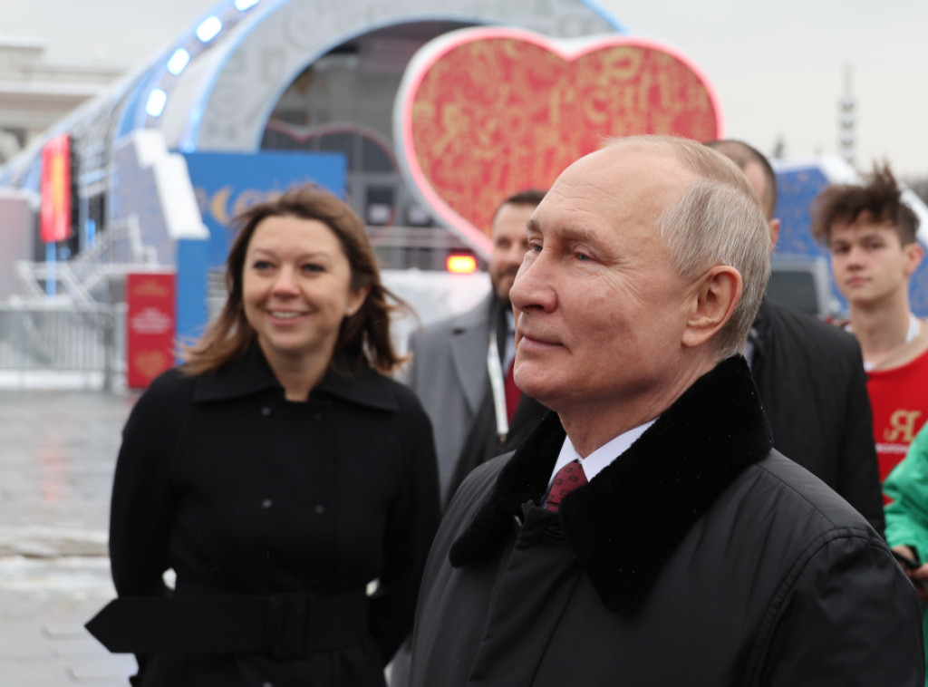 Putin na izložbi odbio da pritisne simulaciju tastera za nuklearno oružje