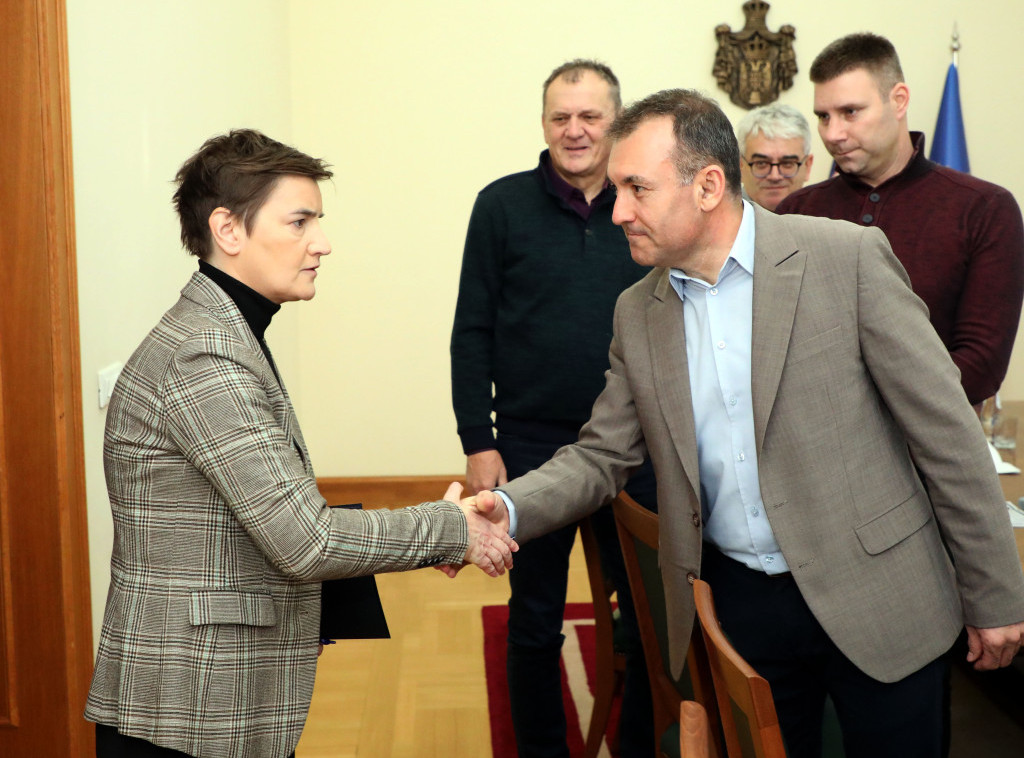 Premijerka Brnabić sastala se sa predstavnicima Sindikata uprave Srbije