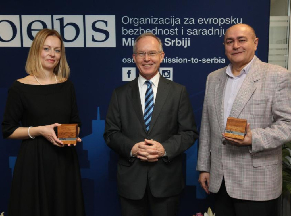 Mirjana Drenovak-Ivanović i Dejan Stojanović Ličnosti godine OEBS-a u Srbiji