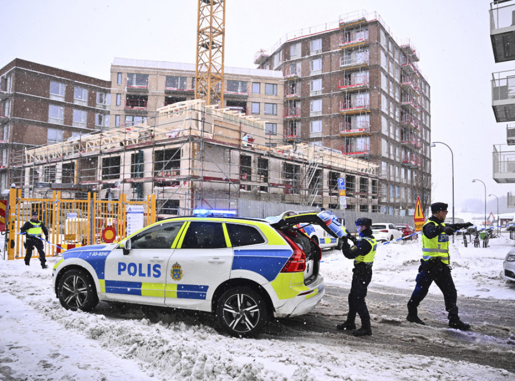 Švedska: Poginulo najmanje pet osoba kada je pao montažni lift