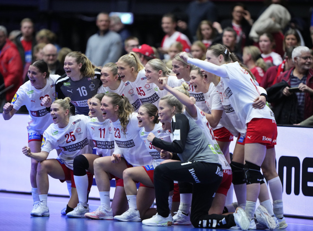Rukometašice Danske pobedile Crnu Goru i izborile plasman u polufinale SP