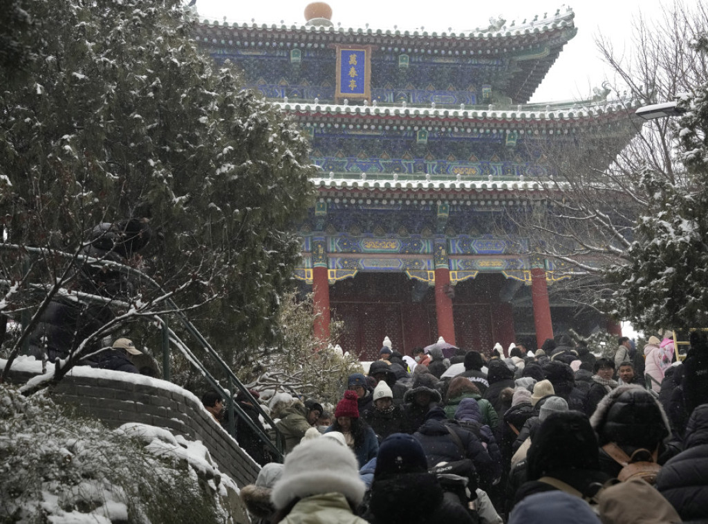 Talas hladnoće pogodio Kinu, zatvoreni auto-putevi