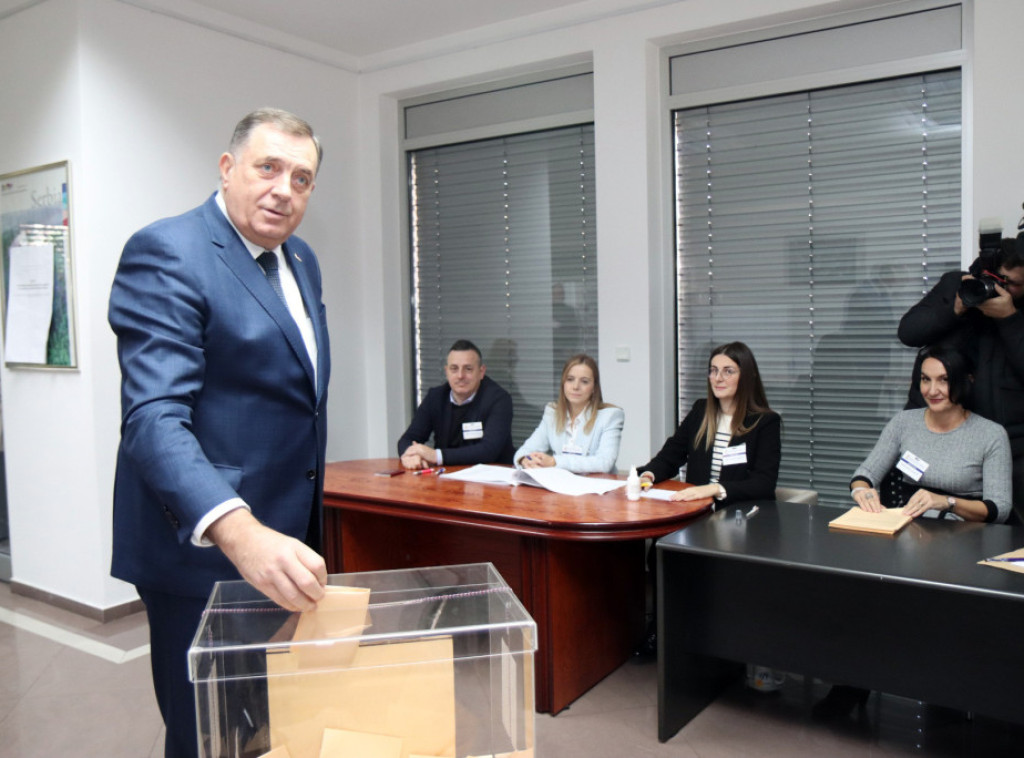 Dodik: Svi građani Srpske trebalo bi da automatski dobijaju državljanstvo Srbije