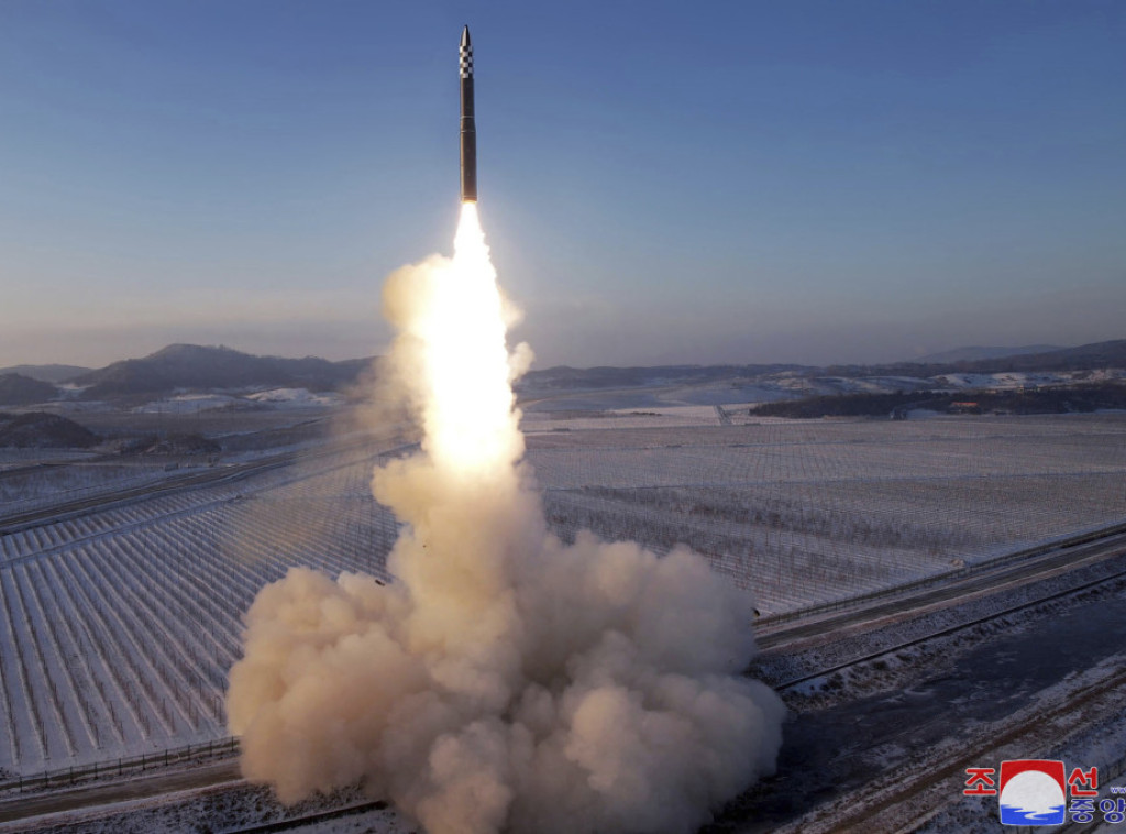 SAD, Južna Koreja i Japan oštro osudili Severnu Koreju zbog poslednjeg lansiranja rakete