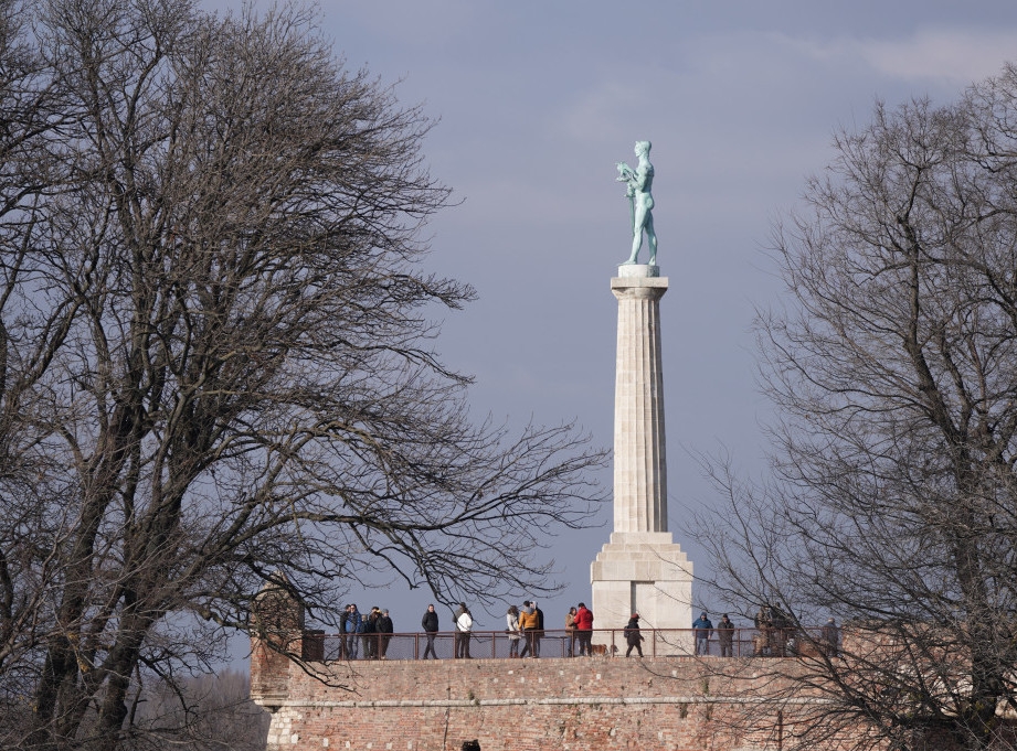 Posle hladnog jutra, danas pretežno sunčano sa temperaturom do 12 stepeni