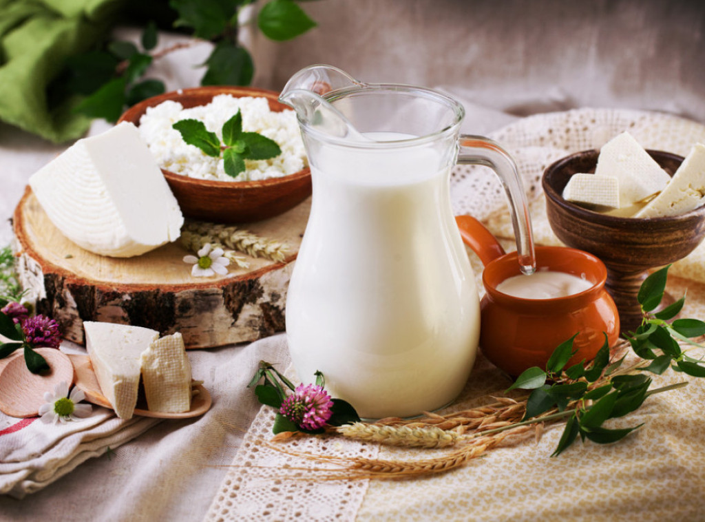 Od hrane najviše poskupeli mlečni proizvodi u prva tri kvartala 2023. godine