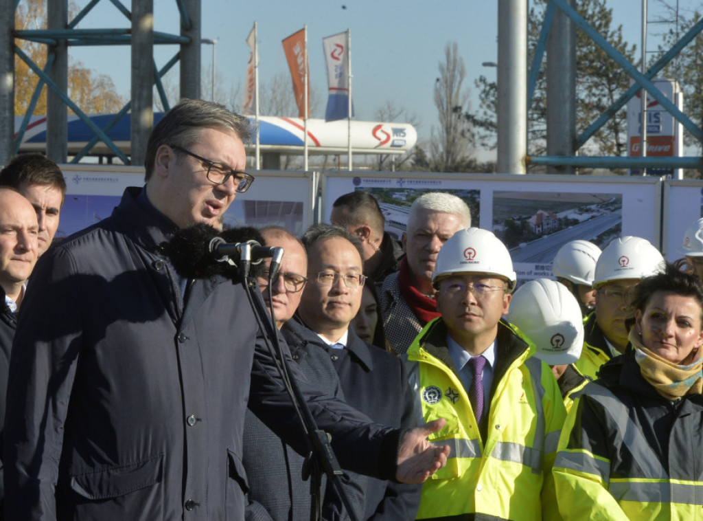 Vučić: Za godinu dana od Beograda do Subotice stizaće se za 75 minuta, to su velike promene