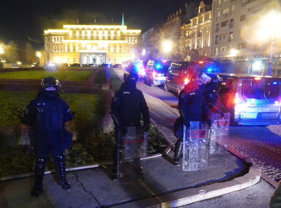 Načelnik Uprave policije: Procesuirano 38 lica za napad na Skupštinu Grada, broj će biti veći