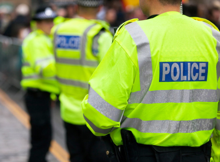 Tinejdžer ubijen u parku u zapadnom Londonu, privedeno šest osoba
