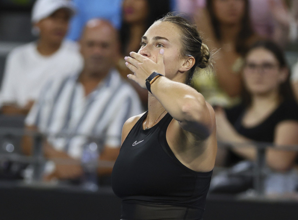 Sabalenka pobedila Azarenku i zakazala finale sa Ribakinom u Brizbejnu