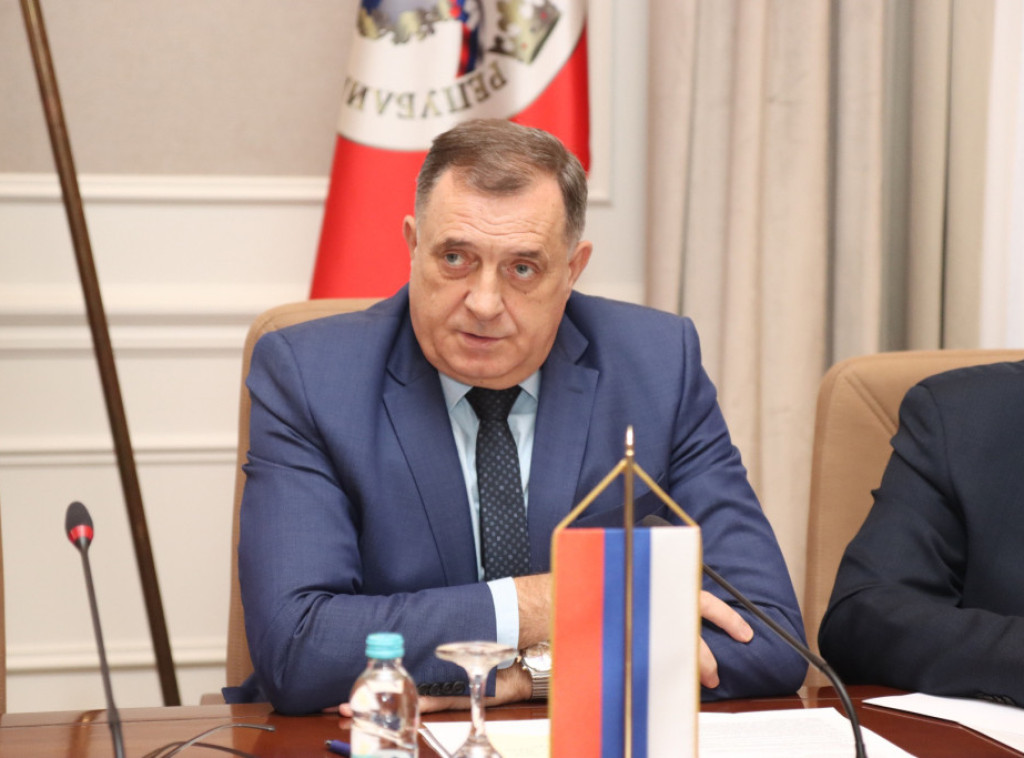 Dodik: Posvećenost SPC deo je identiteta Srba, raduju me puni pravoslavni hramovi