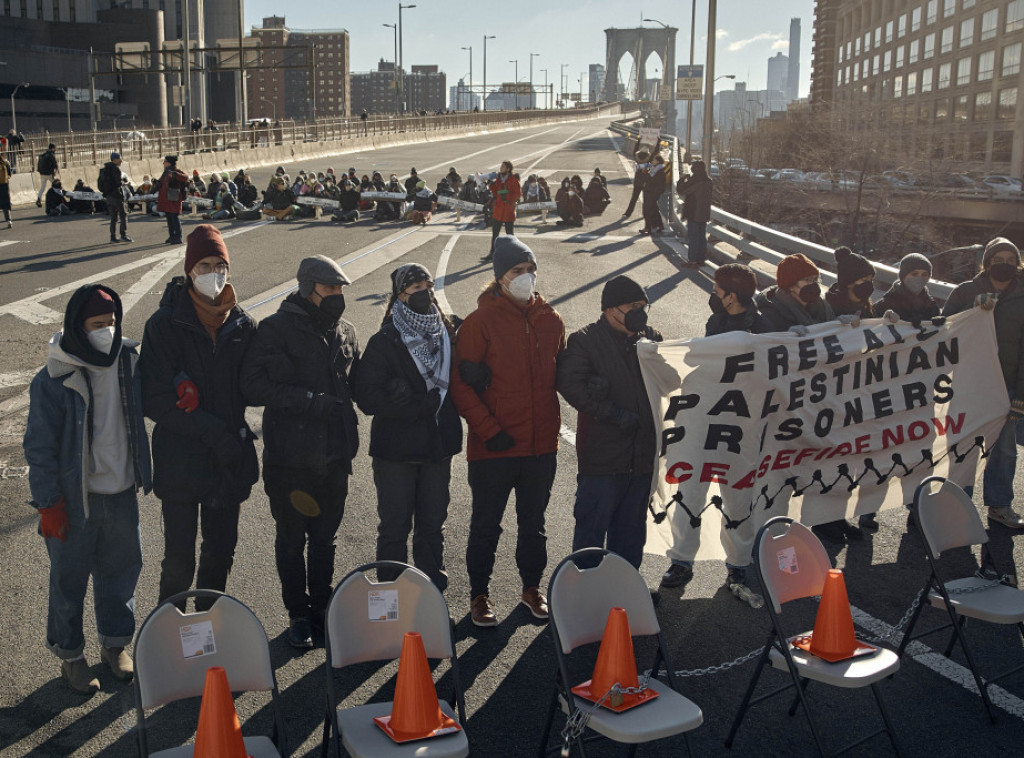 Propalestinski demonstranti blokirali mostove i tunel u Njujorku