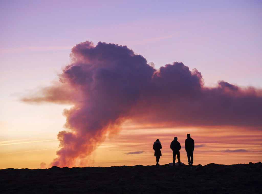 Island: Nakon erupcije vulkana, lava stigla do kuća u gradu Grindavik