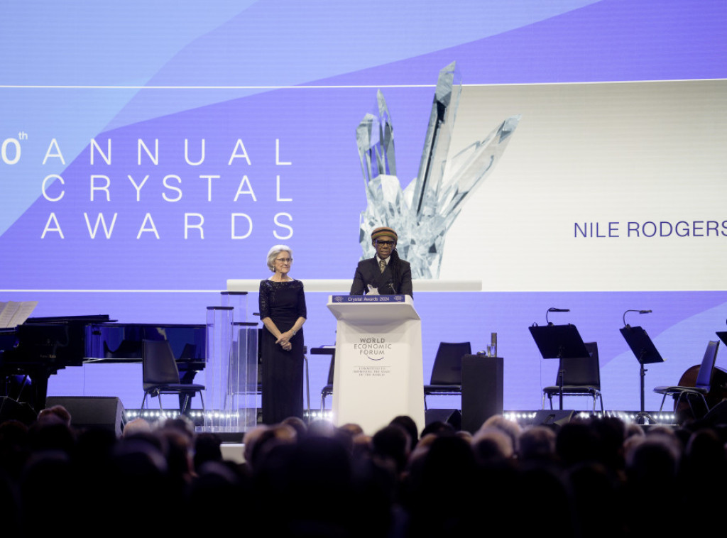Na otvaranju Svetskog ekonomskog foruma u Davosu dodeljene nagrade "Kristal"