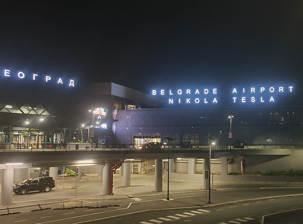 Lažna dojava o bombama u dva aviona na aerodromu "Nikola Tesla"