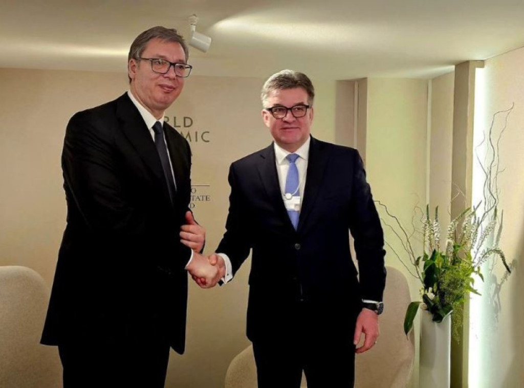 Kosovo-Metohija Serbs face threats on daily basis, Vucic tells Lajcak