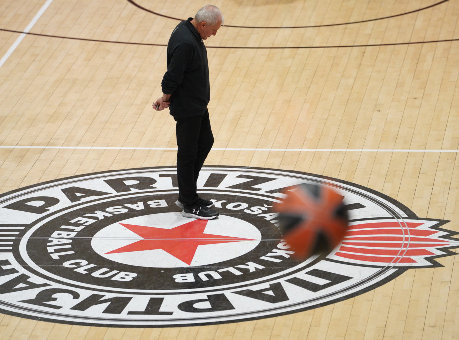 Partizan se emotivno oprostio od Milojevića: I najveći borci nekada odlaze...