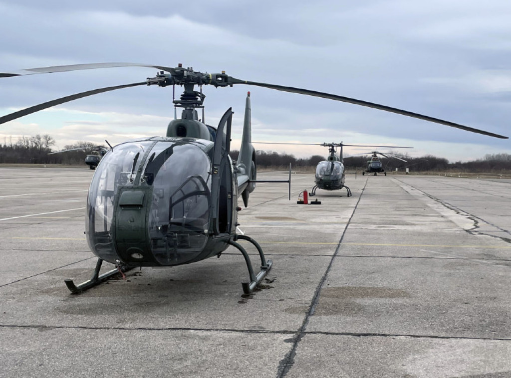 Na aerodromu u Batajnici u toku osnovna letačka obuka, u februaru konkurs